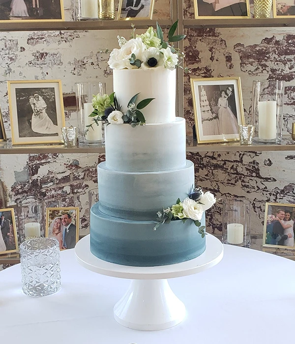 Adorable wedding cake in Charleston, SC